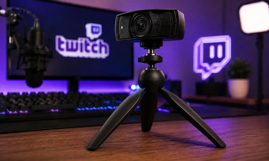 Trépied pour caméra utilisé lors d’un stream Twitch en direct
