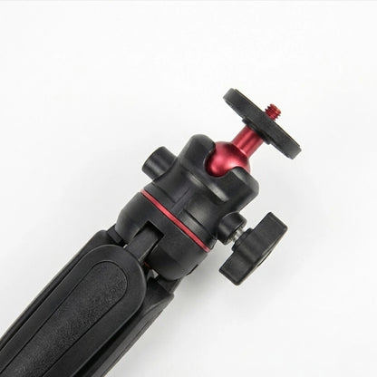 Trépied bureau extensible plier et poser sur un fond blanc