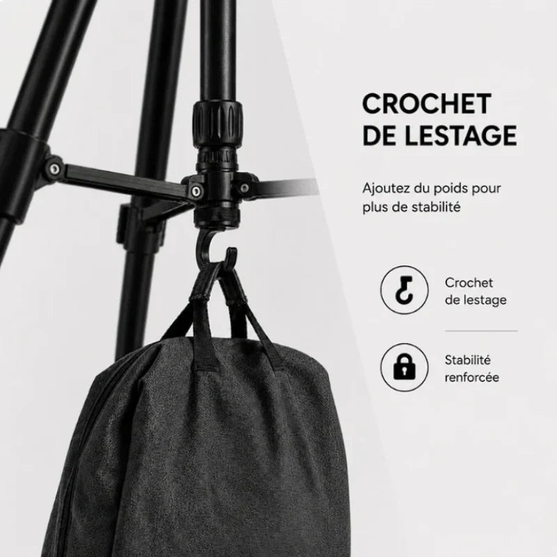 Gros plan crochet de lestage trépied noir avec sac suspendu - infographie crochet de lestage pour plus de stabilité renforcée