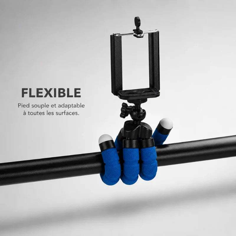 Trépied flexible bleu avec support téléphone noir accroché a une barre horizontale noire - pied souple et adaptable a toutes les surfaces