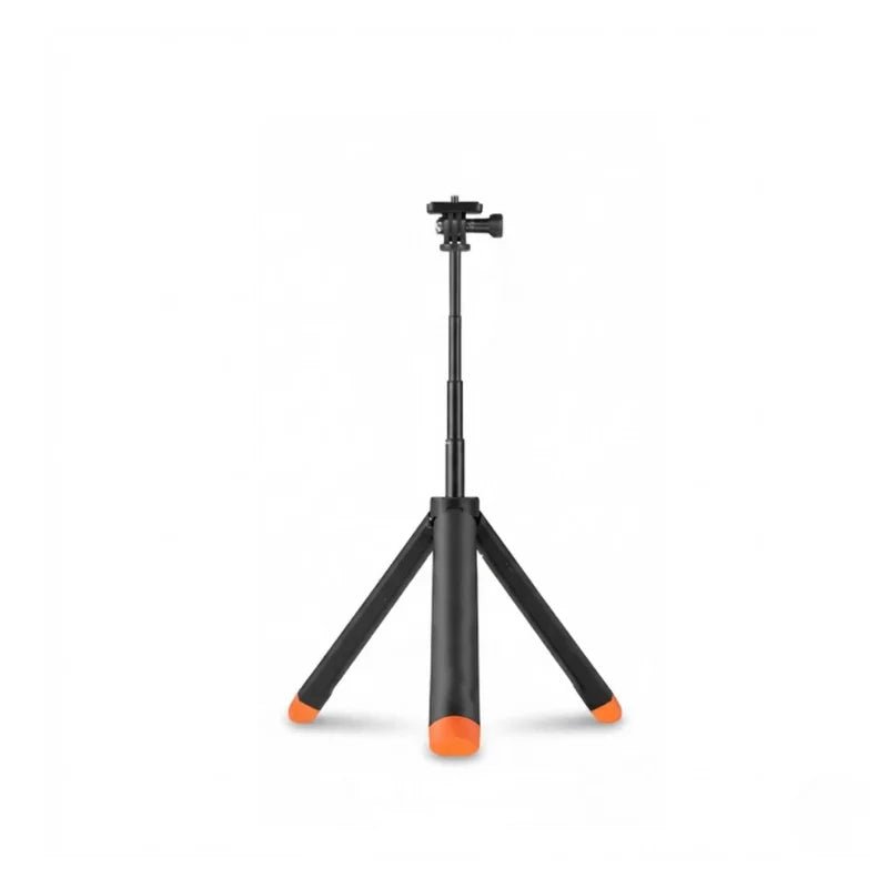 Mini trépied GoPro noir extensible 57 cm avec patins orange en bas, tige télescopique noire et monture GoPro en haut, sur fond blanc