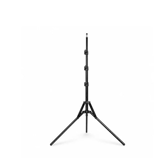 Pied de lumiere noir extensible tige noire avec verrous et trois pieds triangulaires, déployé sur fond blanc